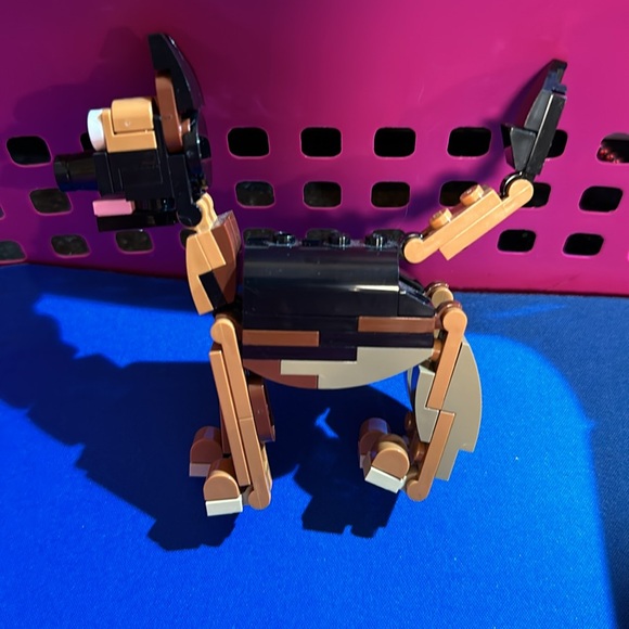 LEGO German Shepherd building blocks toy 30578 dog - Picture 6 of 7